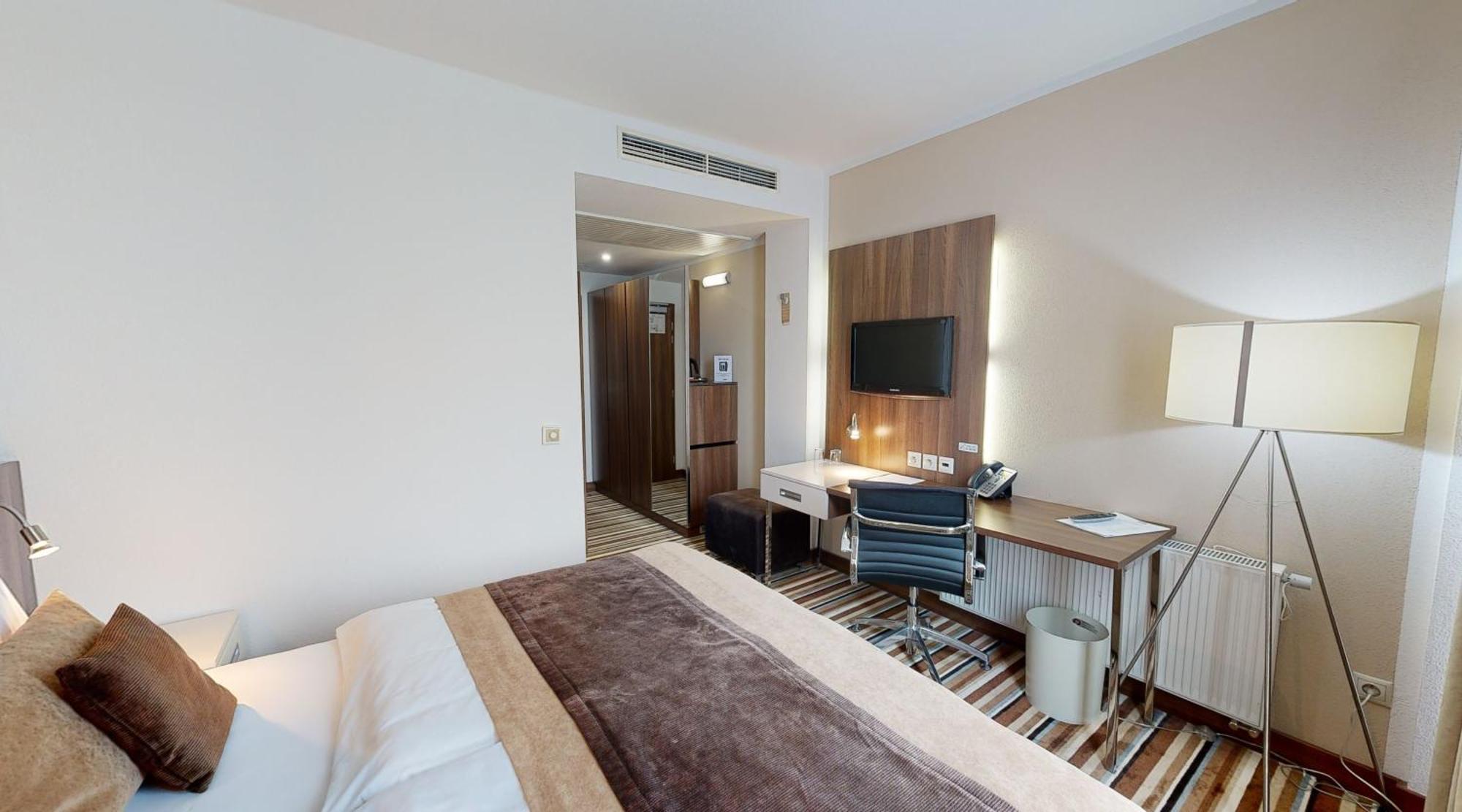 Business Hotel Astrum Laus Levice Exterior foto